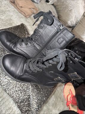 Women's Black Lace-Up Combat Boots with Side Zipper